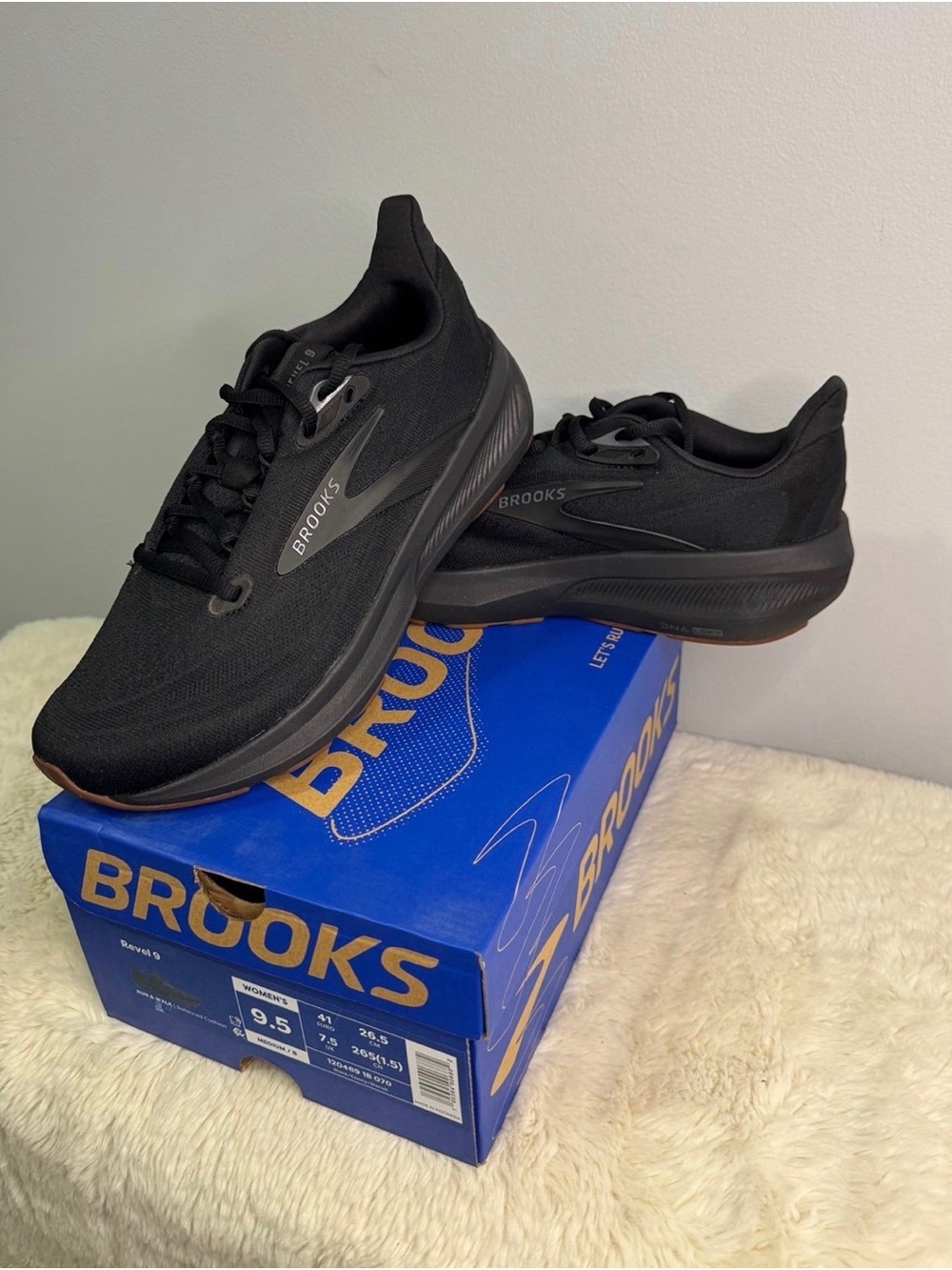 Brooks Women’s Black Sneakers - Size 9.5